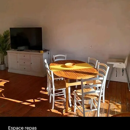80m² Hyper-centre A 1mn De La Plage דירה