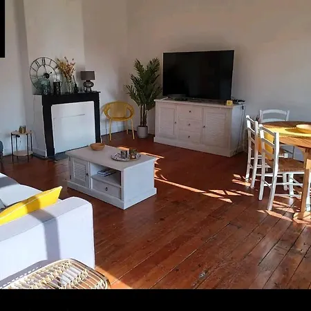 80m² Hyper-centre A 1mn De La Plage דירה